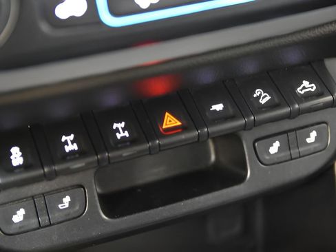 Used 2018 Chevrolet Colorado ZR2 image 23