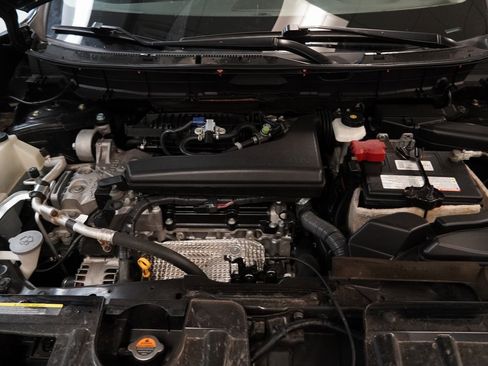 Used 2016 Nissan Rogue SL w/ SL Premium Package image 39