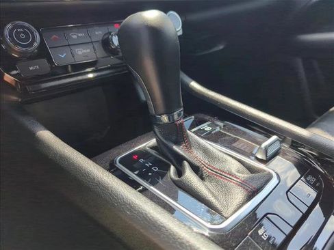 Used 2024 Jeep Compass Trailhawk image 12