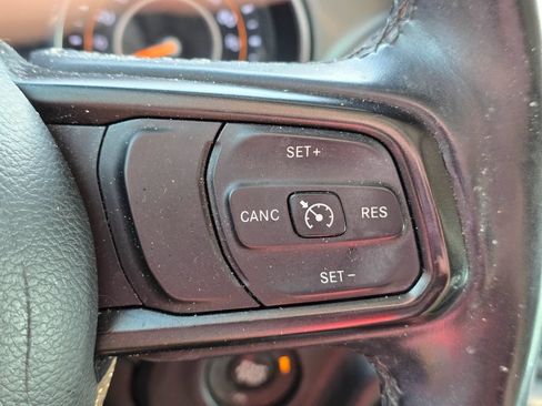 Used 2018 Jeep Wrangler Unlimited Sport S AWD/4WD image 22