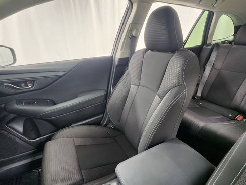 Used 2024 Subaru Outback Premium AWD/4WD image 15