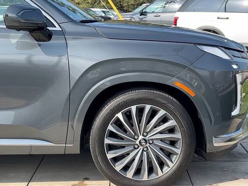 Used 2024 Hyundai Palisade Calligraphy image 13