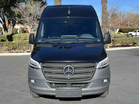 Used 2023 Mercedes-Benz Sprinter 2500 image 13