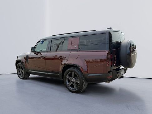 Used 2024 Land Rover Defender 130 X-Dynamic SE AWD/4WD image 5