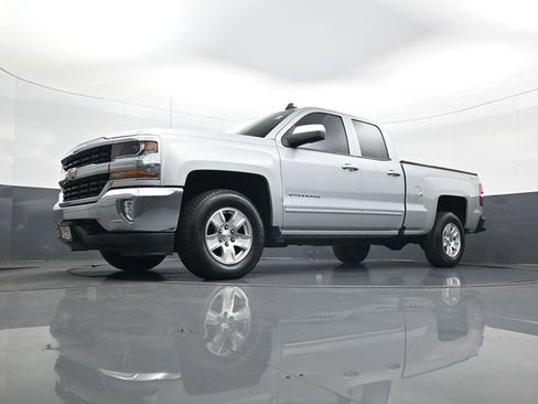 Used 2017 Chevrolet Silverado 1500 LT w/ All Star Edition AWD/4WD image 21