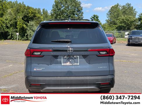 Certified 2024 Toyota Grand Highlander AWD Hybrid image 4