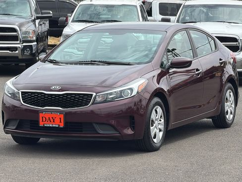 Used 2018 Kia Forte LX FWD image 9