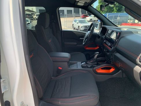 Used 2025 Nissan Frontier Pro-X w/ Pro Convenience Package RWD image 31