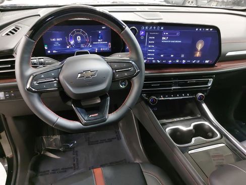 Used 2024 Chevrolet Traverse RS w/ LPO, Floor Liner Package image 17