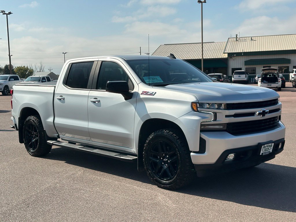 Used 2022 Chevrolet Silverado 1500 RST w/ LPO, Blackout Package AWD/4WD image 7
