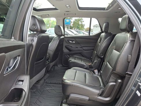 Certified 2018 Chevrolet Traverse LT w/ LPO, Floor Liner Package image 10