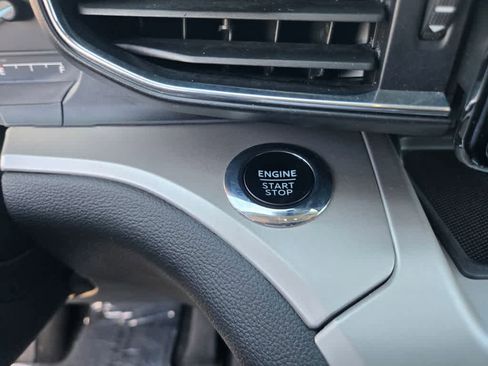 Used 2023 Ford Explorer XLT w/ Equipment Group 202A RWD image 16