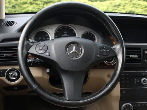 Used 2012 Mercedes-Benz GLK 350 4MATIC image 18