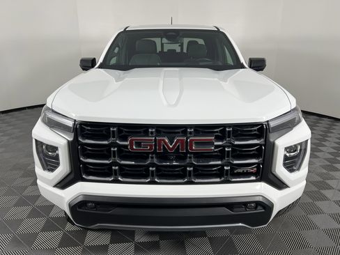Used 2024 GMC Canyon AT4 w/ AT4 Premium Package image 5