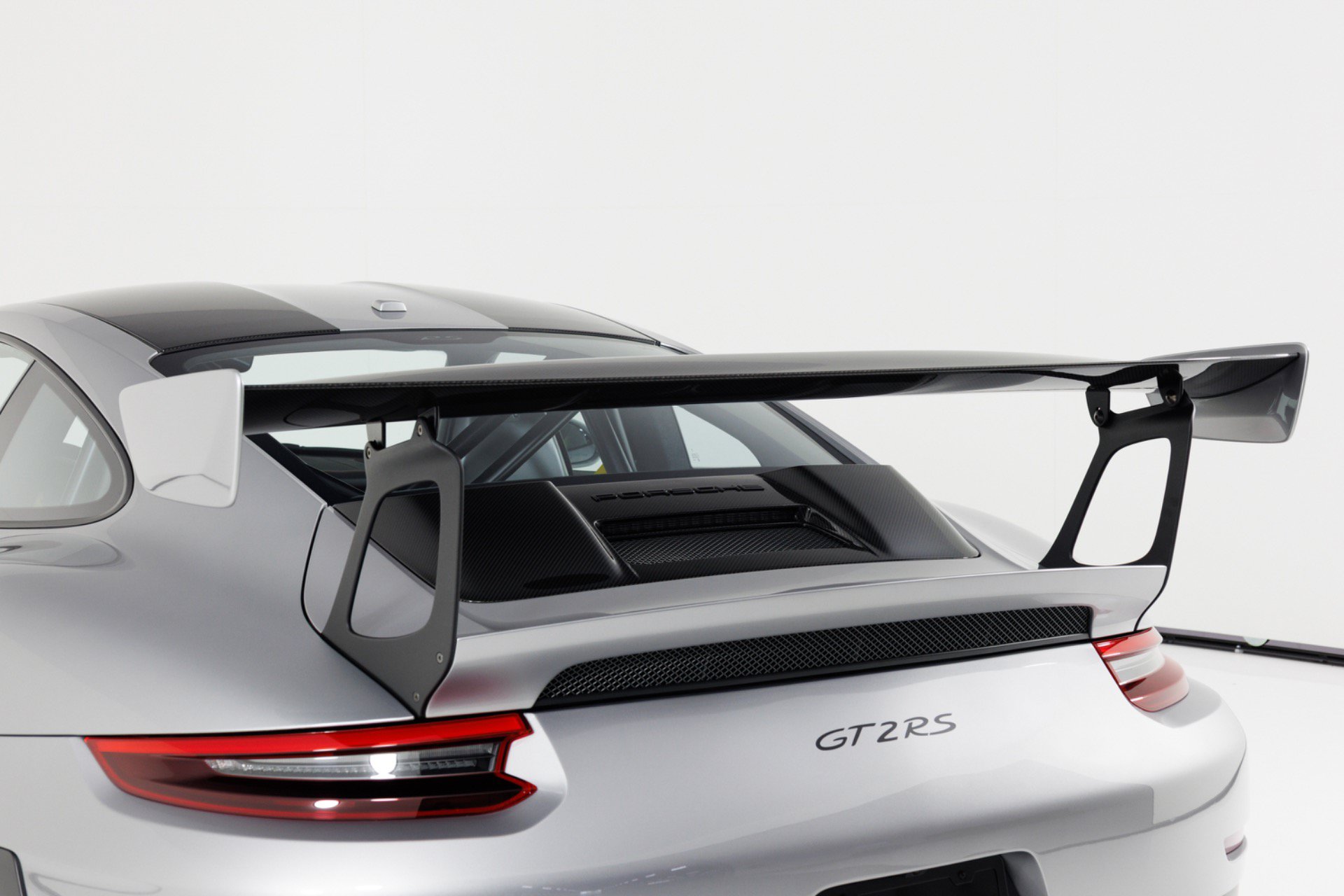 Used 2018 Porsche 911 GT2 RS RWD image 75