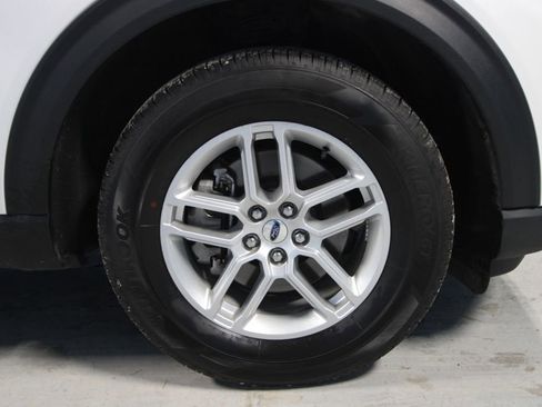 Used 2025 Ford Explorer Active image 38