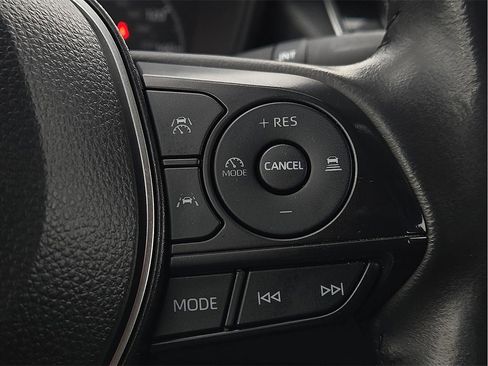 Used 2024 Toyota Corolla SE image 17