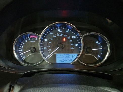 Used 2015 Toyota Corolla LE image 17