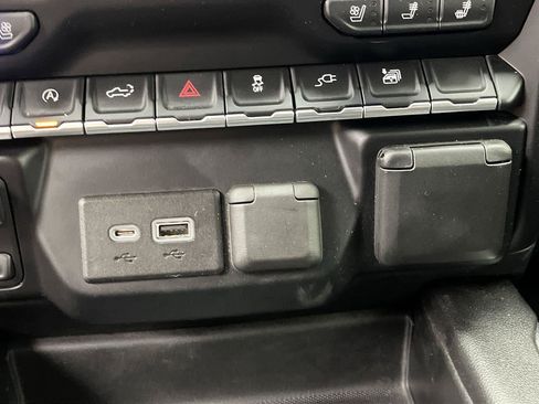 Used 2019 GMC Sierra 1500 SLT w/ SLT Convenience Package AWD/4WD image 24