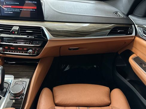 Used 2018 BMW 640i Gran Turismo xDrive image 28