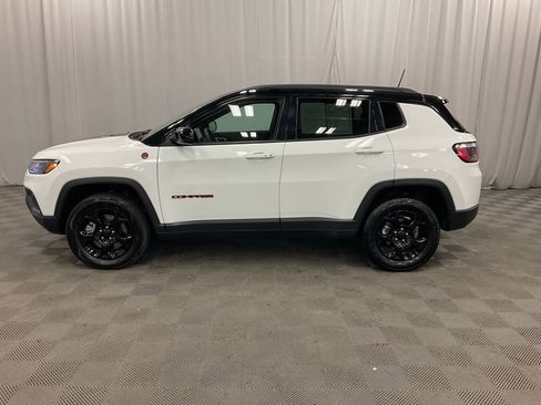Used 2024 Jeep Compass Trailhawk image 16