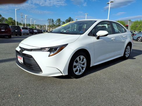 Certified 2025 Toyota Corolla LE FWD image 14