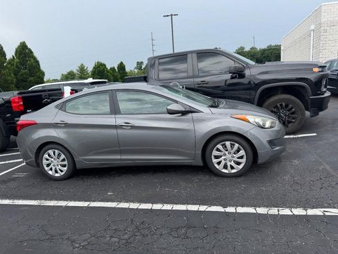 Used 2012 Hyundai Elantra GLS FWD image 2