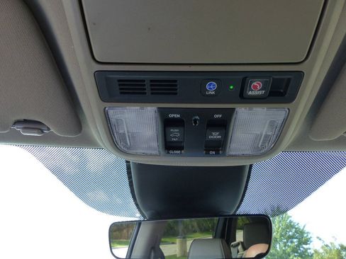 Used 2024 Honda Odyssey Elite image 39