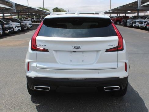 Used 2024 Cadillac XT4 Premium Luxury w/ Active Safety Package FWD image 4