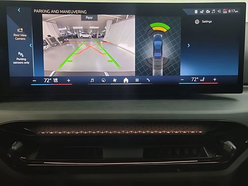 Used 2025 BMW 330i Sedan w/ Convenience Package image 15