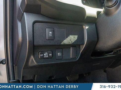 Used 2021 Toyota Tacoma SR AWD/4WD image 15