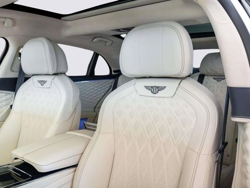 Used 2023 Bentley Flying Spur Azure AWD/4WD image 16
