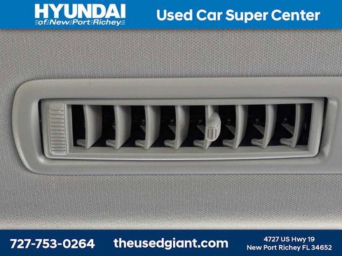 Used 2024 Toyota Grand Highlander Limited image 19