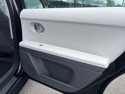 Used 2024 Hyundai Ioniq 5 SEL image 11