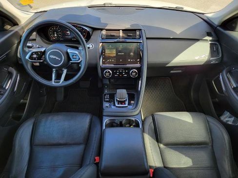 Used 2021 Jaguar E-PACE SE image 18