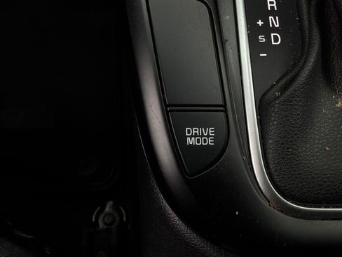 Used 2025 Kia Soul LX w/ LX Technology Package FWD image 21