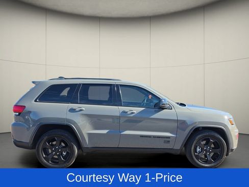 Used 2021 Jeep Grand Cherokee Freedom Edition RWD image 11