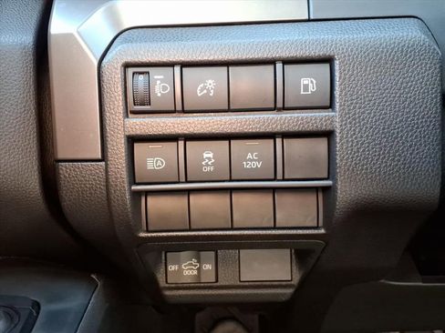 Certified 2025 Toyota Tacoma TRD Sport image 18