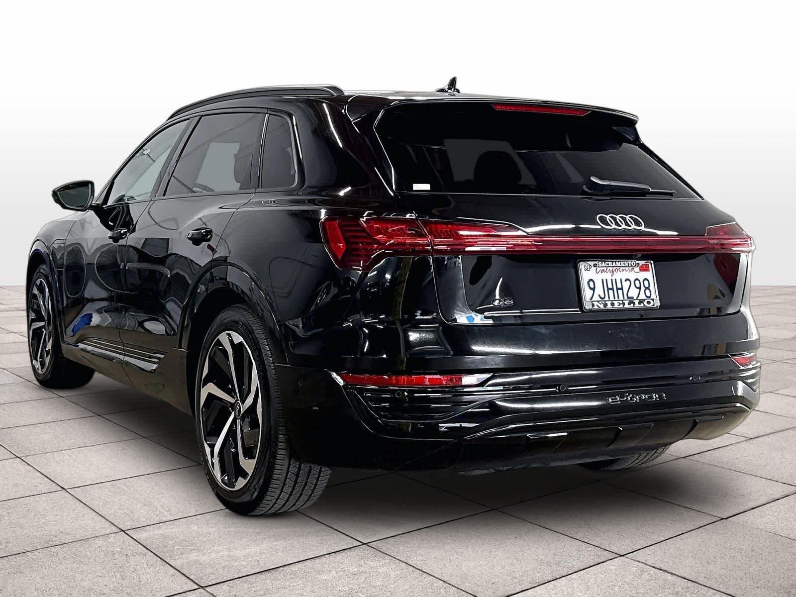 Used 2023 Audi Q8 Premium Plus AWD/4WD image 13