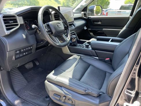 Used 2023 Toyota Tundra Limited AWD/4WD image 13