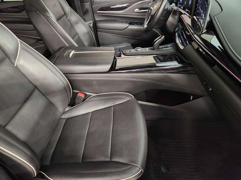 Used 2023 Cadillac Escalade ESV Sport w/ LPO, ONYX Package RWD image 3