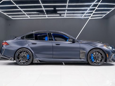 Used 2025 BMW M5 image 10