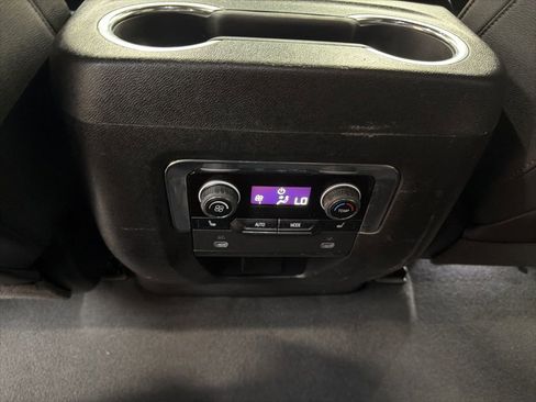 Used 2023 Chevrolet Suburban Premier AWD/4WD image 16