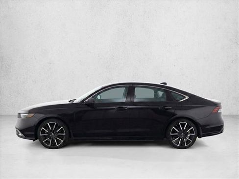 Used 2023 Honda Accord Touring image 4