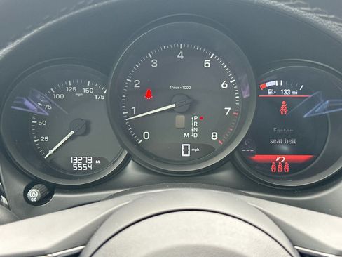 Certified 2024 Porsche Macan AWD/4WD image 28