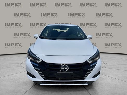 Used 2025 Nissan Versa SV FWD image 8