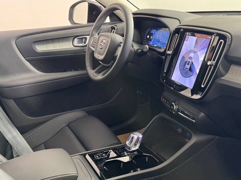 New 2026 Volvo XC40 B5 Plus w/ Protection Package Premier AWD/4WD image 8