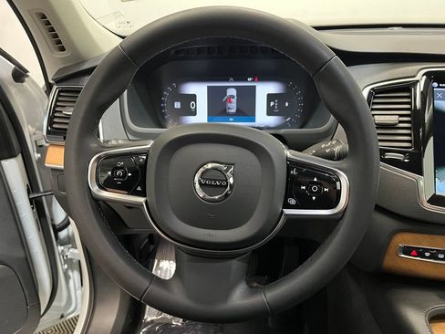 Used 2023 Volvo XC90 B6 Plus AWD/4WD image 6
