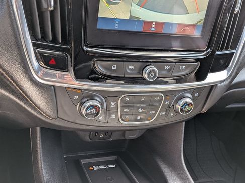 Used 2019 Chevrolet Traverse Premier w/ Redline Edition AWD/4WD image 17