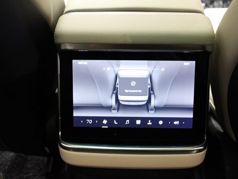 Used 2022 Tesla Model S AWD image 19